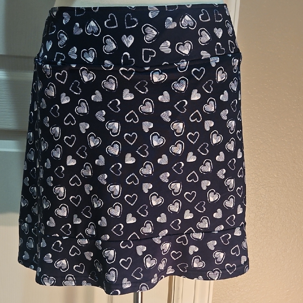 Golftini Woman's Golf Skort In Navy w/Heart Pattern Sz M